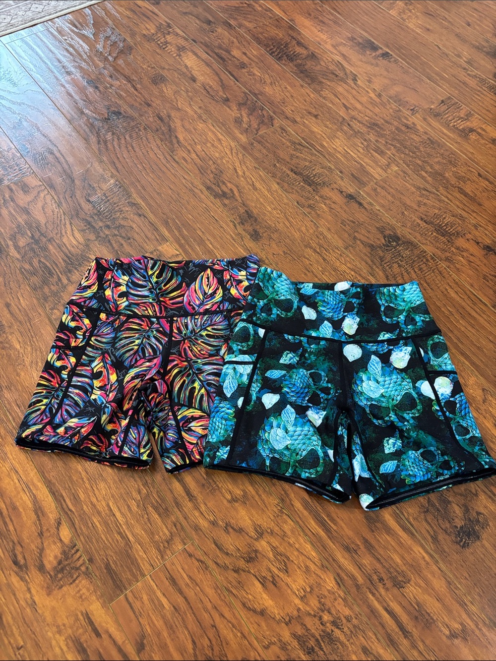 CVG 2 shorts Bundle NWOT NEVER WORN size XS 5” inseam high waist no flaws